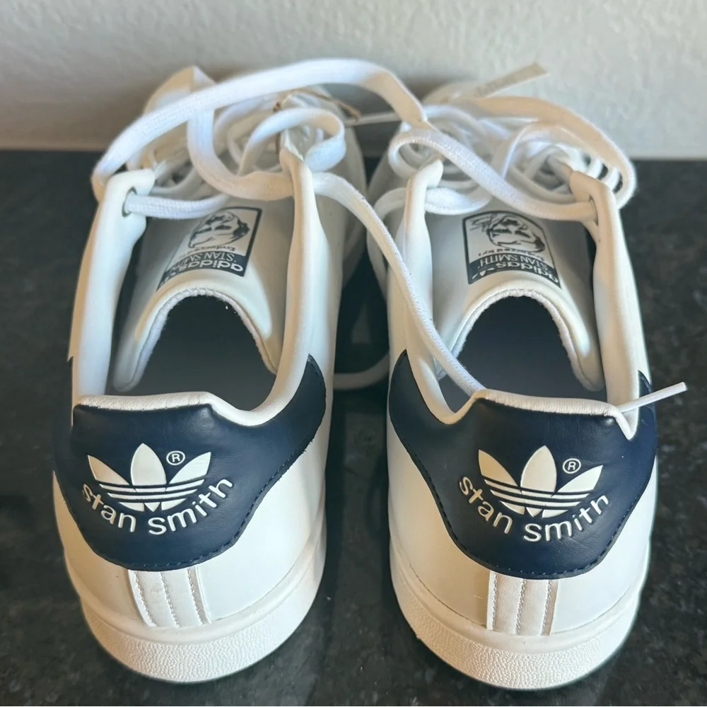 Stan Smith Adidas White Sneakers with dark navy - Picture 4 of 5
